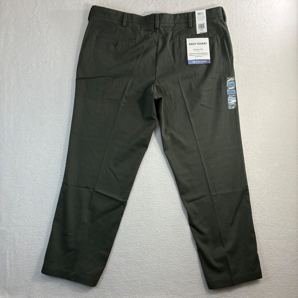 Dockers Easy Khaki Chino Pant Men 42x30 Green Classic Stretch Cotton Comfort NWT